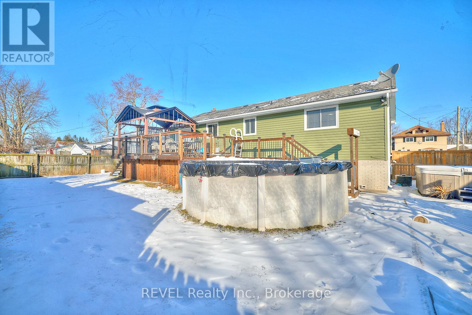 3771 Roxborough Avenue, Fort Erie (337 - Crystal Beach), Ontario  L0S 1B0 - Photo 11 - X11967183