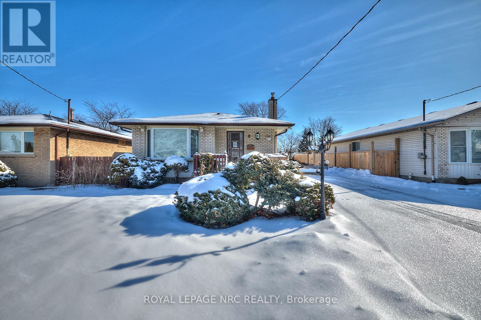 8 Huntley Crescent, St. Catharines (444 - Carlton/bunting), Ontario  L2M 6E6 - Photo 3 - X11973919