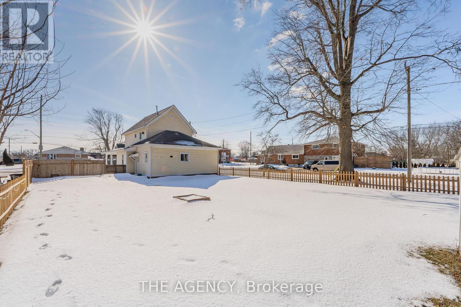 244 Gilmore Road, Fort Erie (332 - Central), Ontario  L2A 2M3 - Photo 35 - X11976072