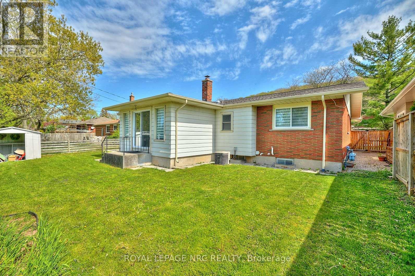 36 Valerie Drive, St. Catharines (461 - Glendale/glenridge), Ontario  L2T 3G5 - Photo 10 - X11977524