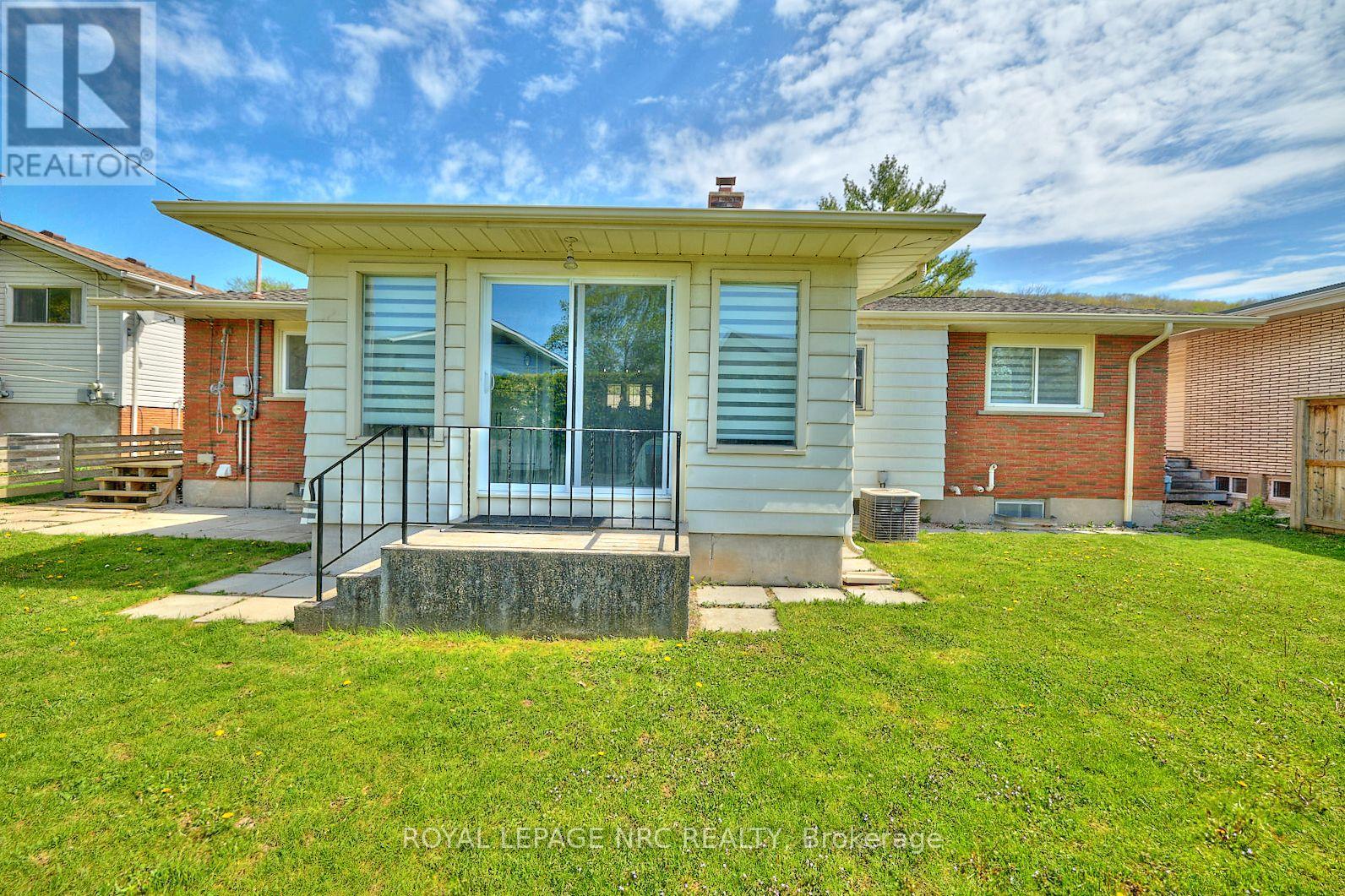 36 Valerie Drive, St. Catharines (461 - Glendale/glenridge), Ontario  L2T 3G5 - Photo 9 - X11977524