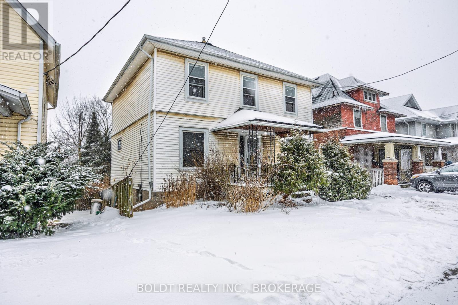 192 Queenston Street, St. Catharines, Ontario  L2R 2Z7 - Photo 3 - X11978025