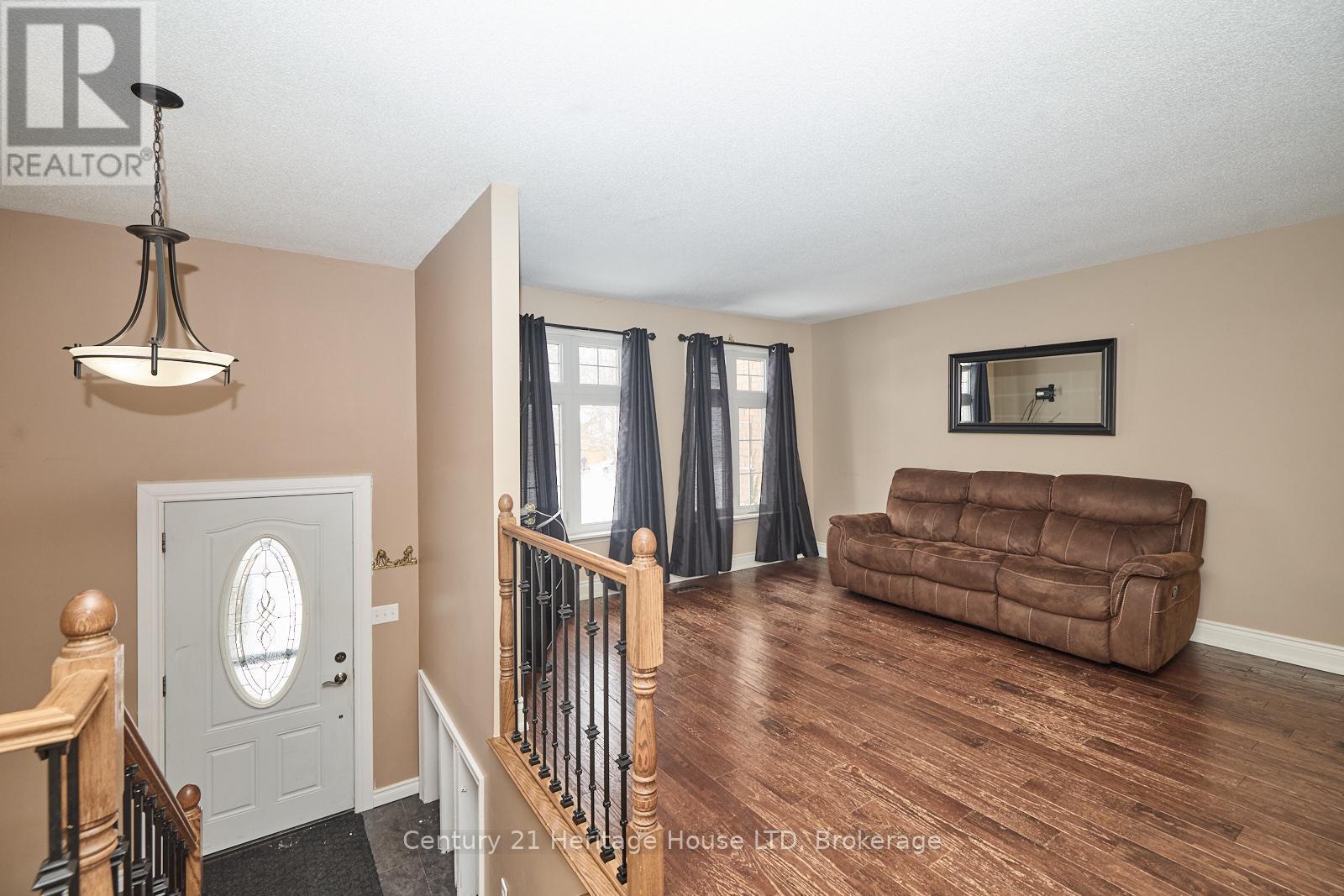 27 Mayfair Drive, Welland (772 - Broadway), Ontario  L3C 7A1 - Photo 6 - X11981042