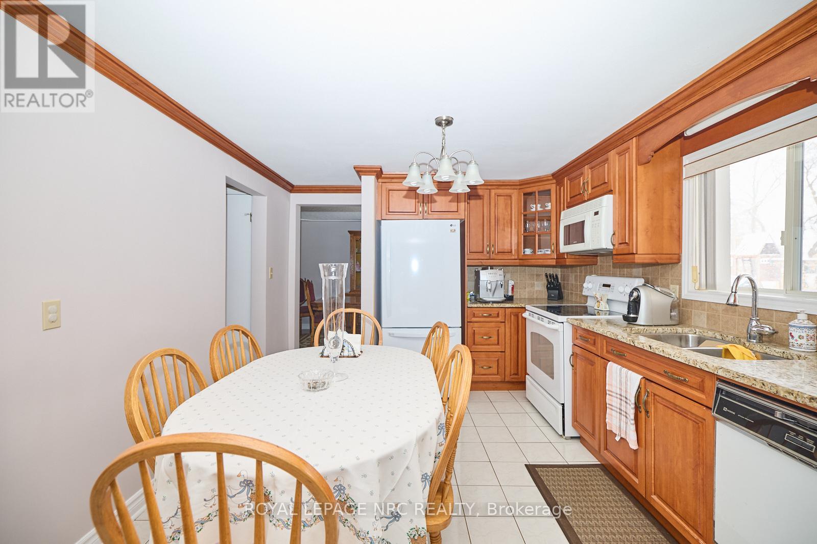 63 Adel Drive, St. Catharines (444 - Carlton/bunting), Ontario  L2M 3W9 - Photo 19 - X11981857