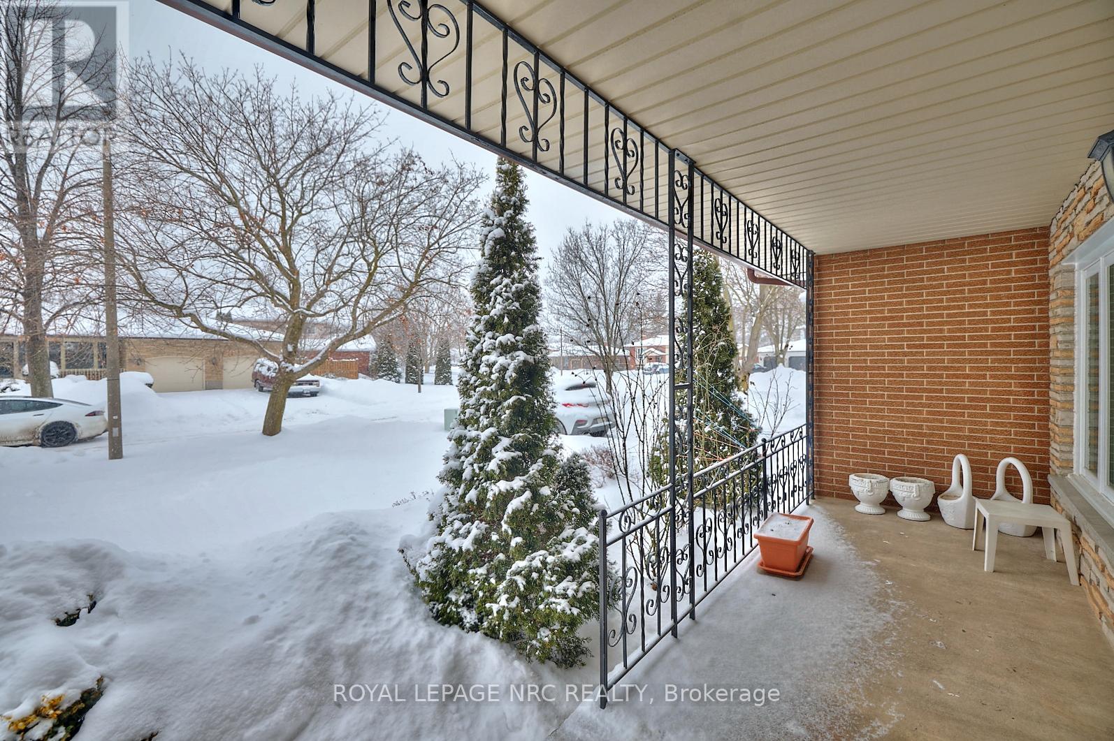 63 Adel Drive, St. Catharines (444 - Carlton/bunting), Ontario  L2M 3W9 - Photo 9 - X11981857