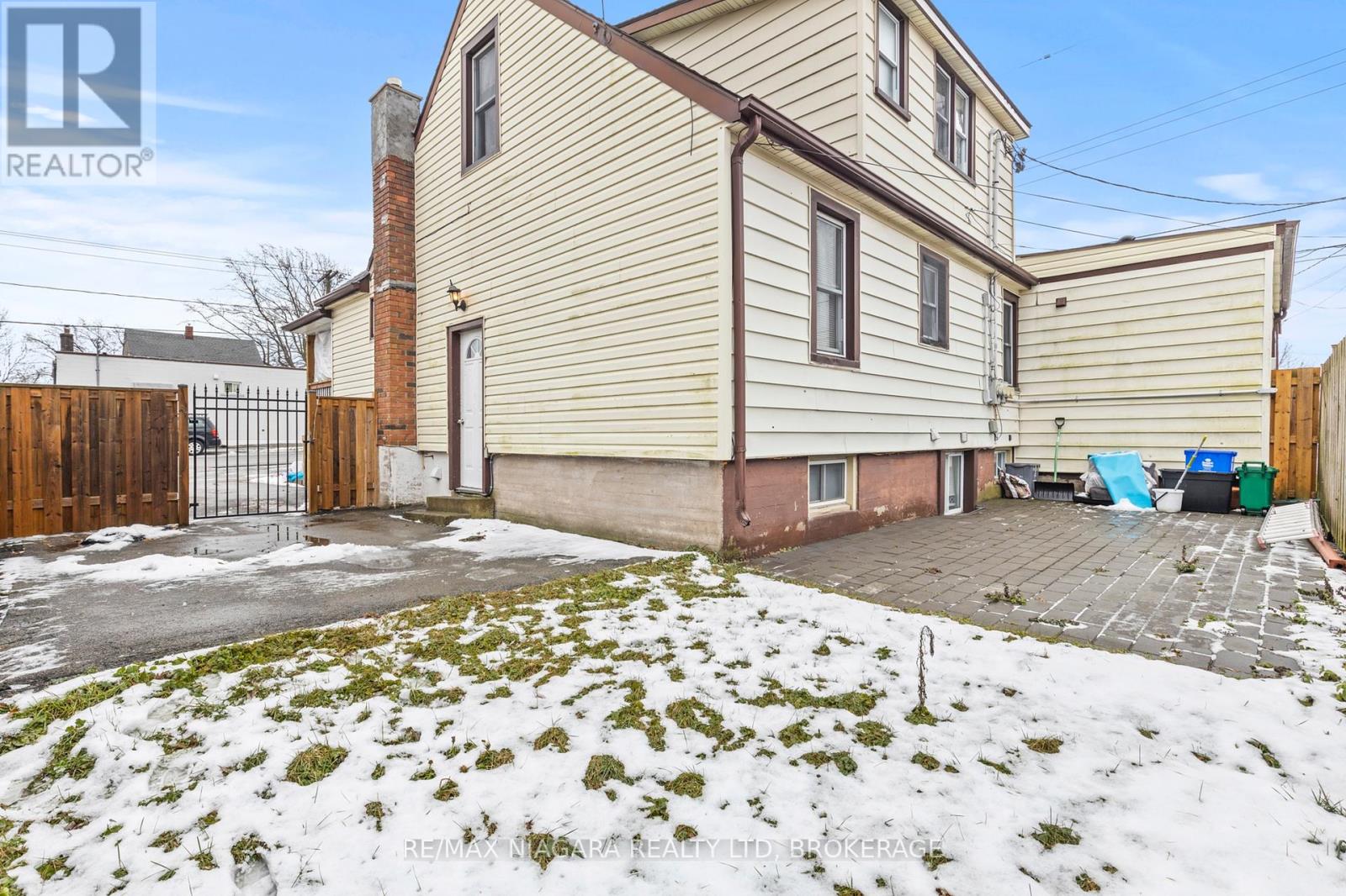130 Killaly Street E, Port Colborne, Ontario  L3K 1N6 - Photo 10 - X11913945