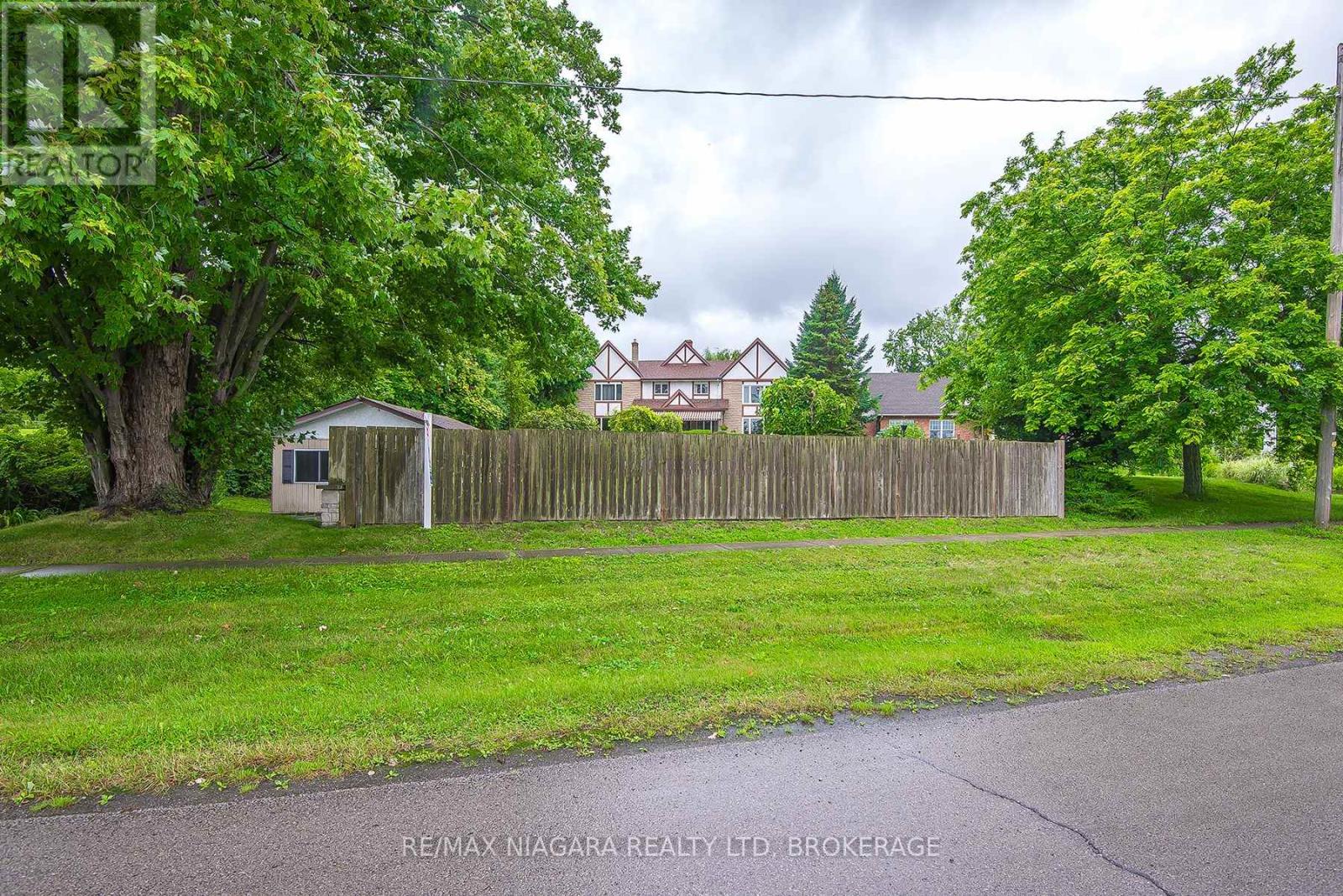 140 Lakeshore Road, Fort Erie, Ontario  L2A 1B2 - Photo 13 - X11995455