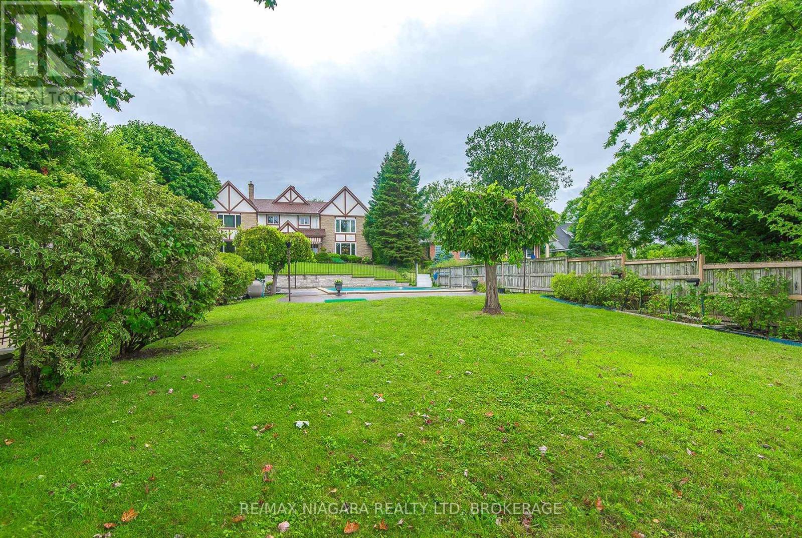 140 Lakeshore Road, Fort Erie, Ontario  L2A 1B2 - Photo 17 - X11995455