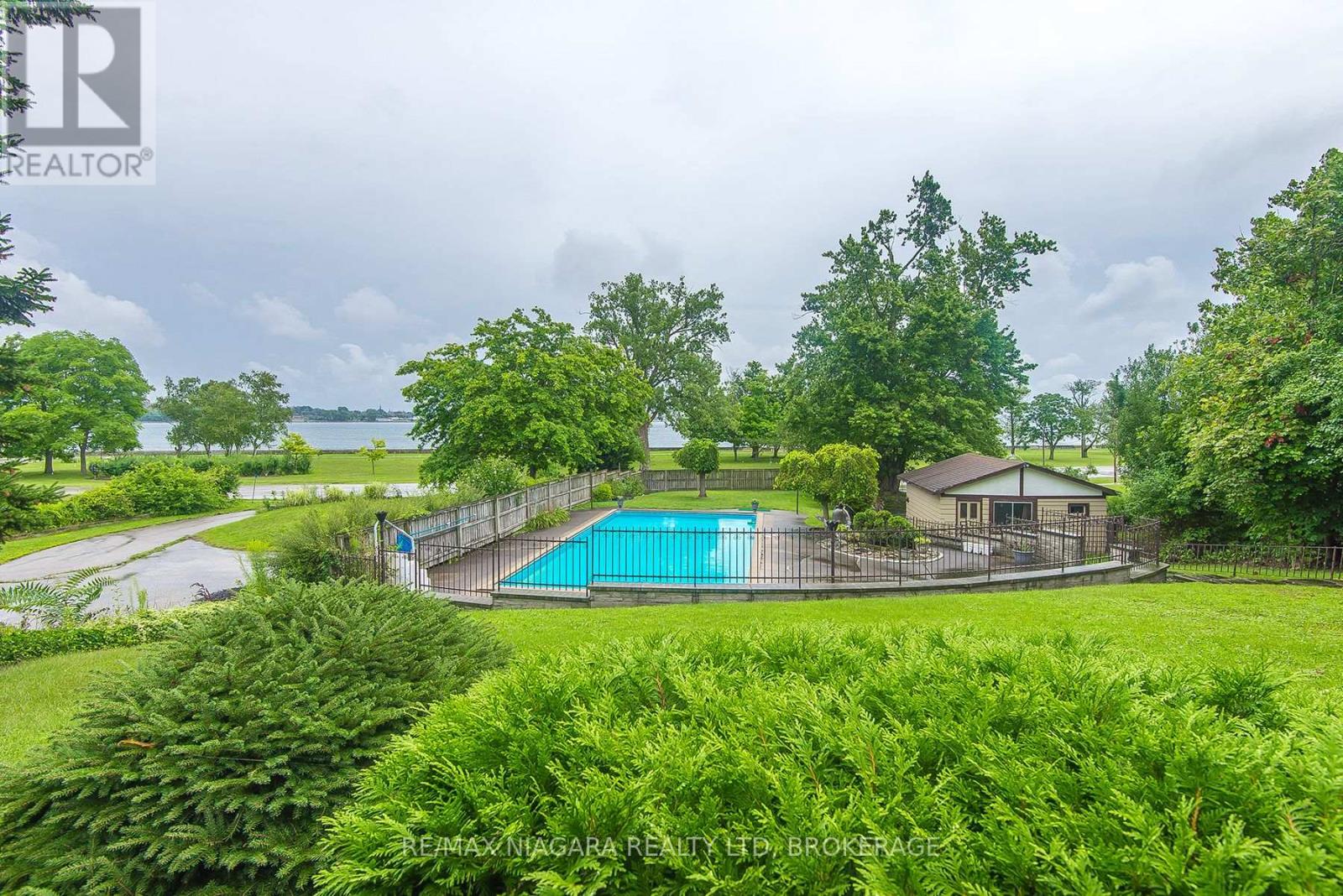 140 Lakeshore Road, Fort Erie, Ontario  L2A 1B2 - Photo 25 - X11995455