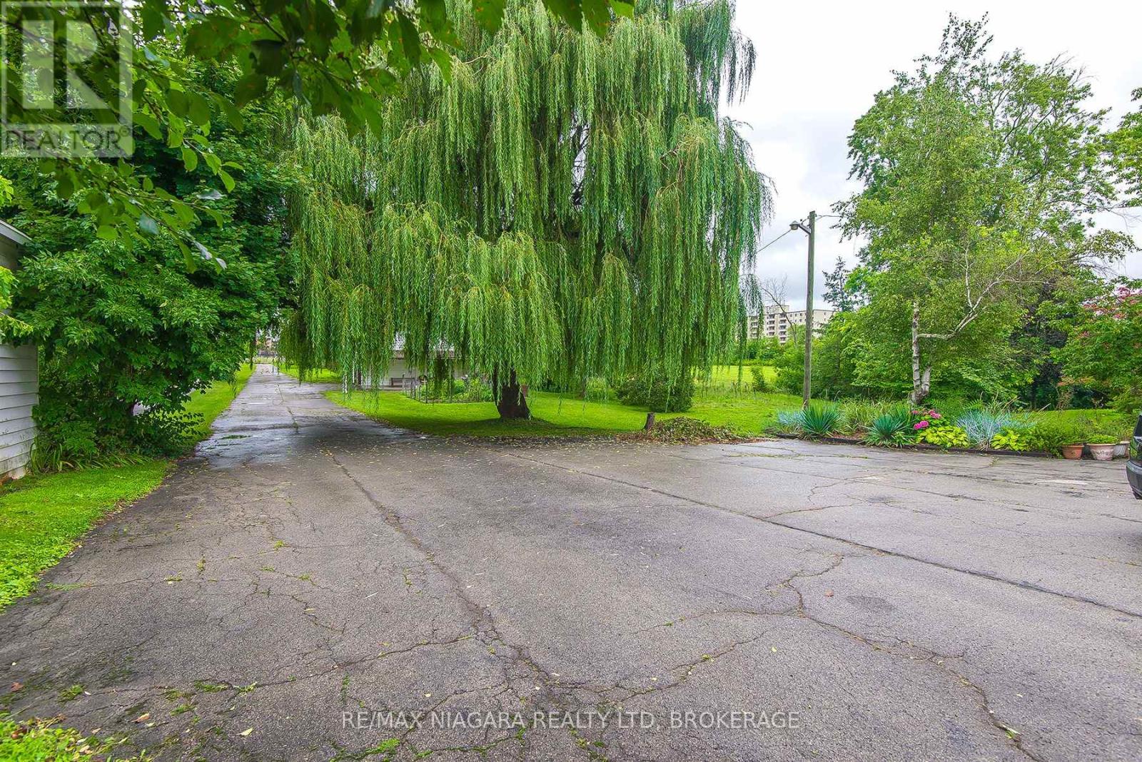 140 Lakeshore Road, Fort Erie, Ontario  L2A 1B2 - Photo 27 - X11995455