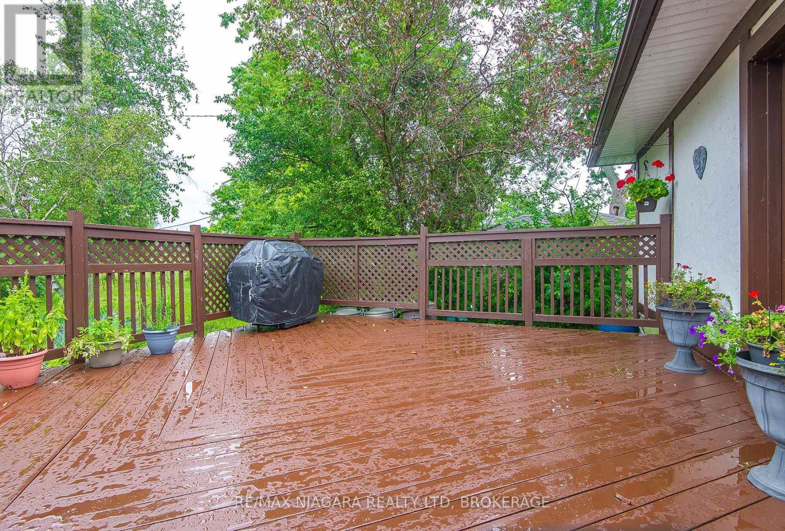 140 Lakeshore Road, Fort Erie, Ontario  L2A 1B2 - Photo 40 - X11995455