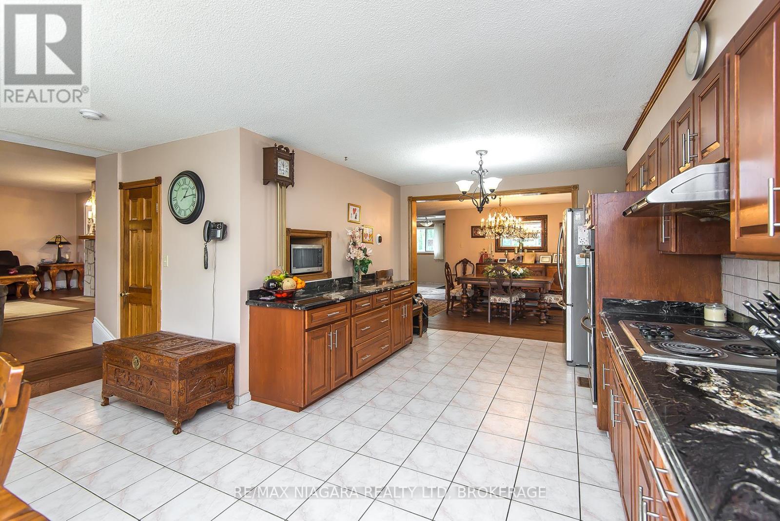 140 Lakeshore Road, Fort Erie, Ontario  L2A 1B2 - Photo 45 - X11995455