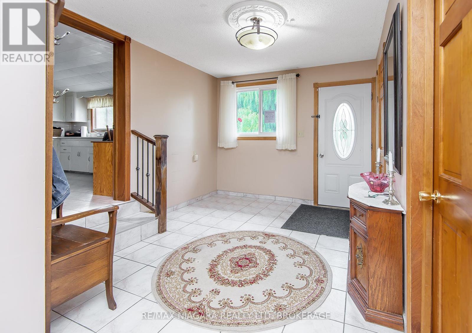 140 Lakeshore Road, Fort Erie, Ontario  L2A 1B2 - Photo 6 - X11995455