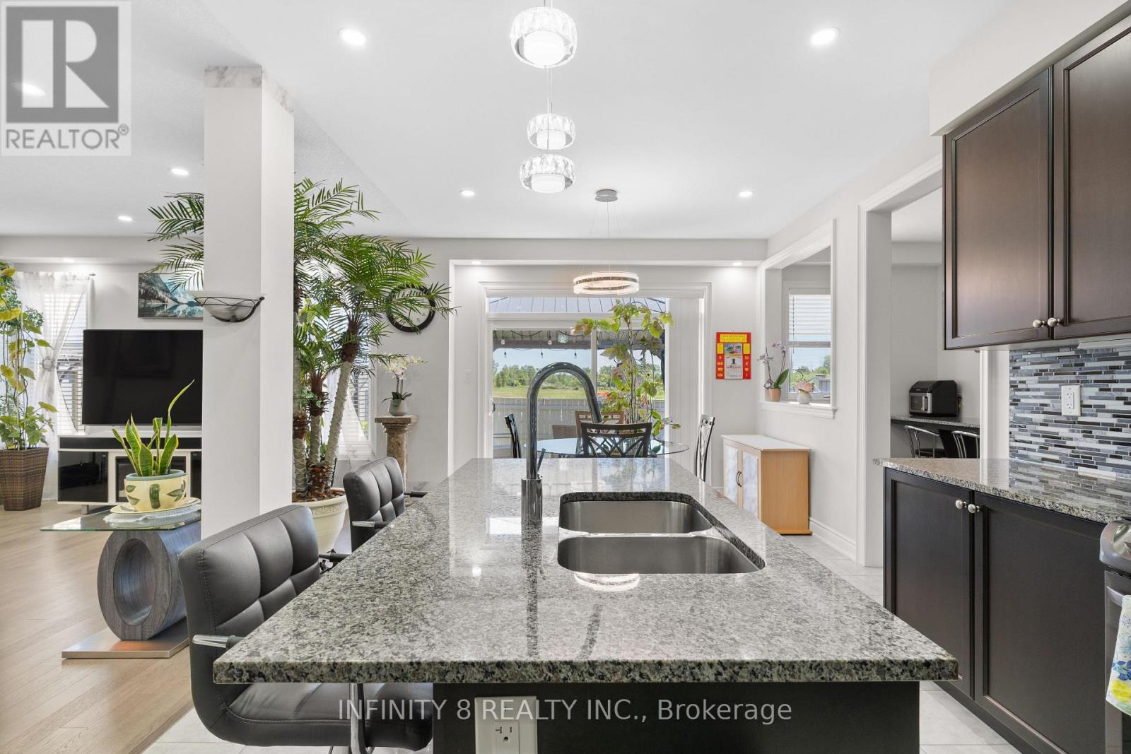 7673 Hackberry Trail, Niagara Falls, Ontario  L2H 3R5 - Photo 17 - X12026207