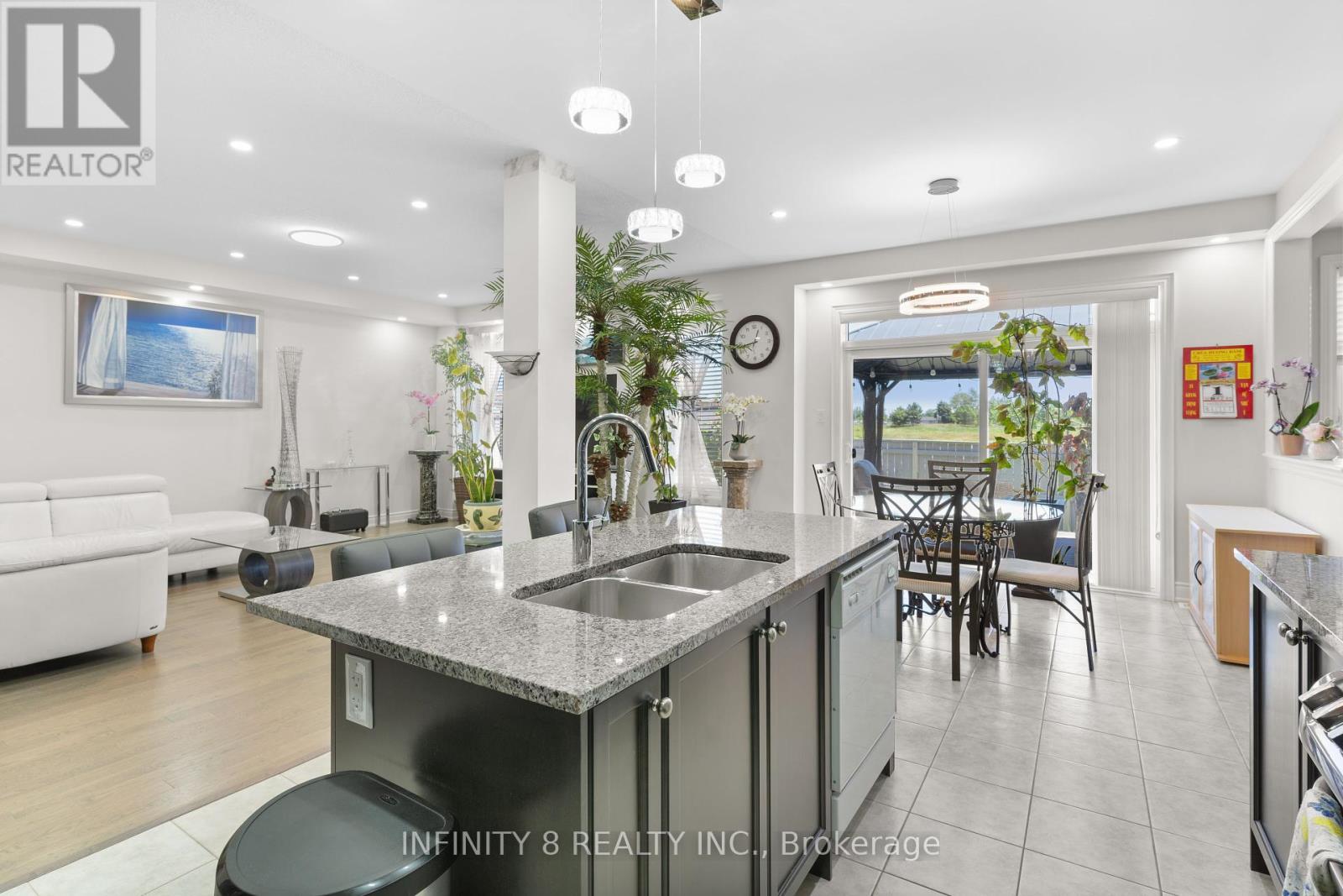 7673 Hackberry Trail, Niagara Falls, Ontario  L2H 3R5 - Photo 23 - X12026207