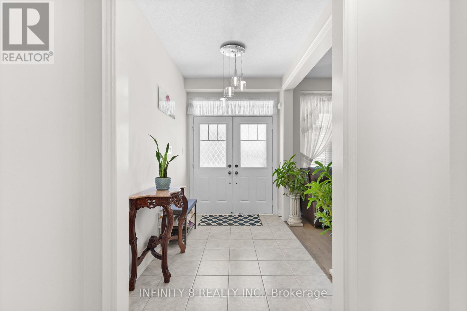 7673 Hackberry Trail, Niagara Falls, Ontario  L2H 3R5 - Photo 4 - X12026207