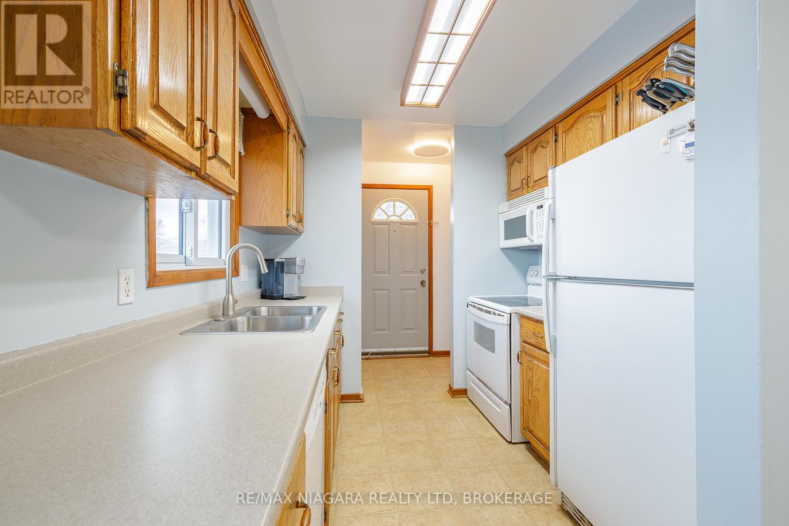 8420 Lamont Avenue, Niagara Falls, Ontario  L2G 6V8 - Photo 11 - X12044326