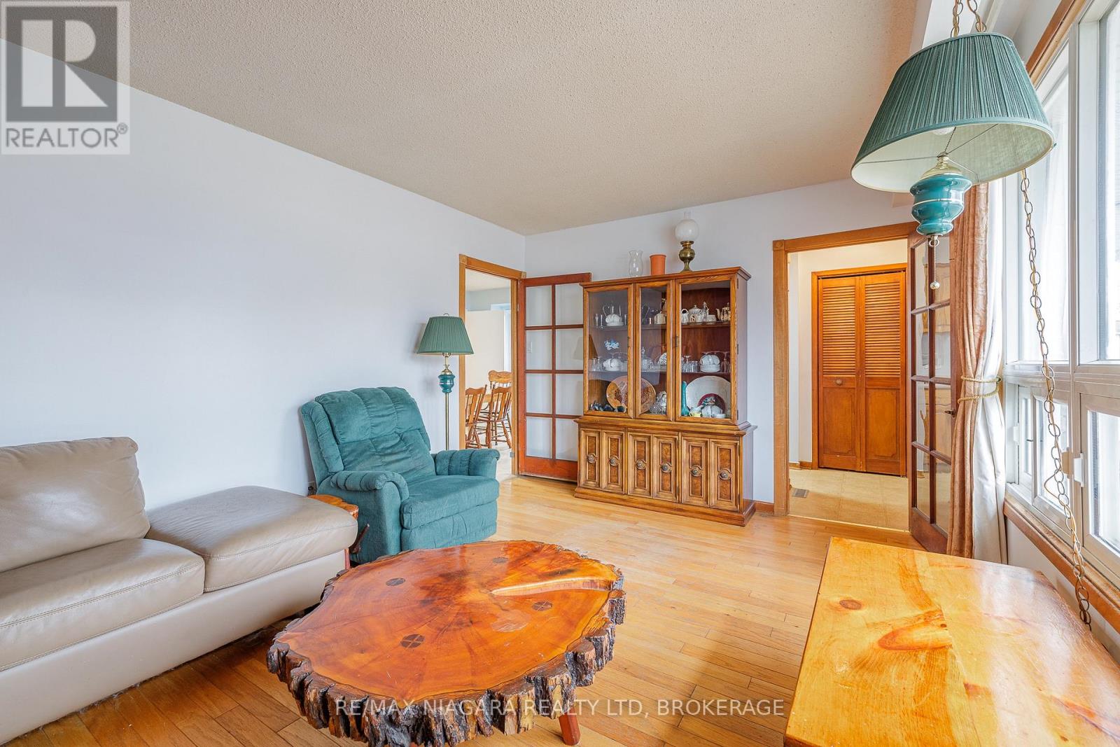 8420 Lamont Avenue, Niagara Falls, Ontario  L2G 6V8 - Photo 8 - X12044326