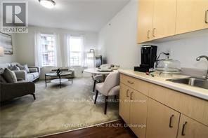 B - 3900 Portage Road, Niagara Falls, Ontario  L2J 4L8 - Photo 12 - X12047437