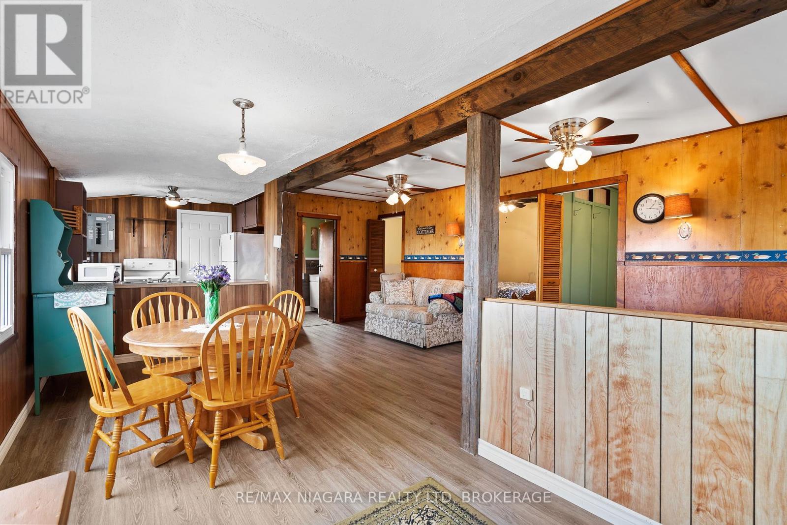 32 Erie Heights Line, Haldimand, Ontario  N0A 1K0 - Photo 11 - X12047863