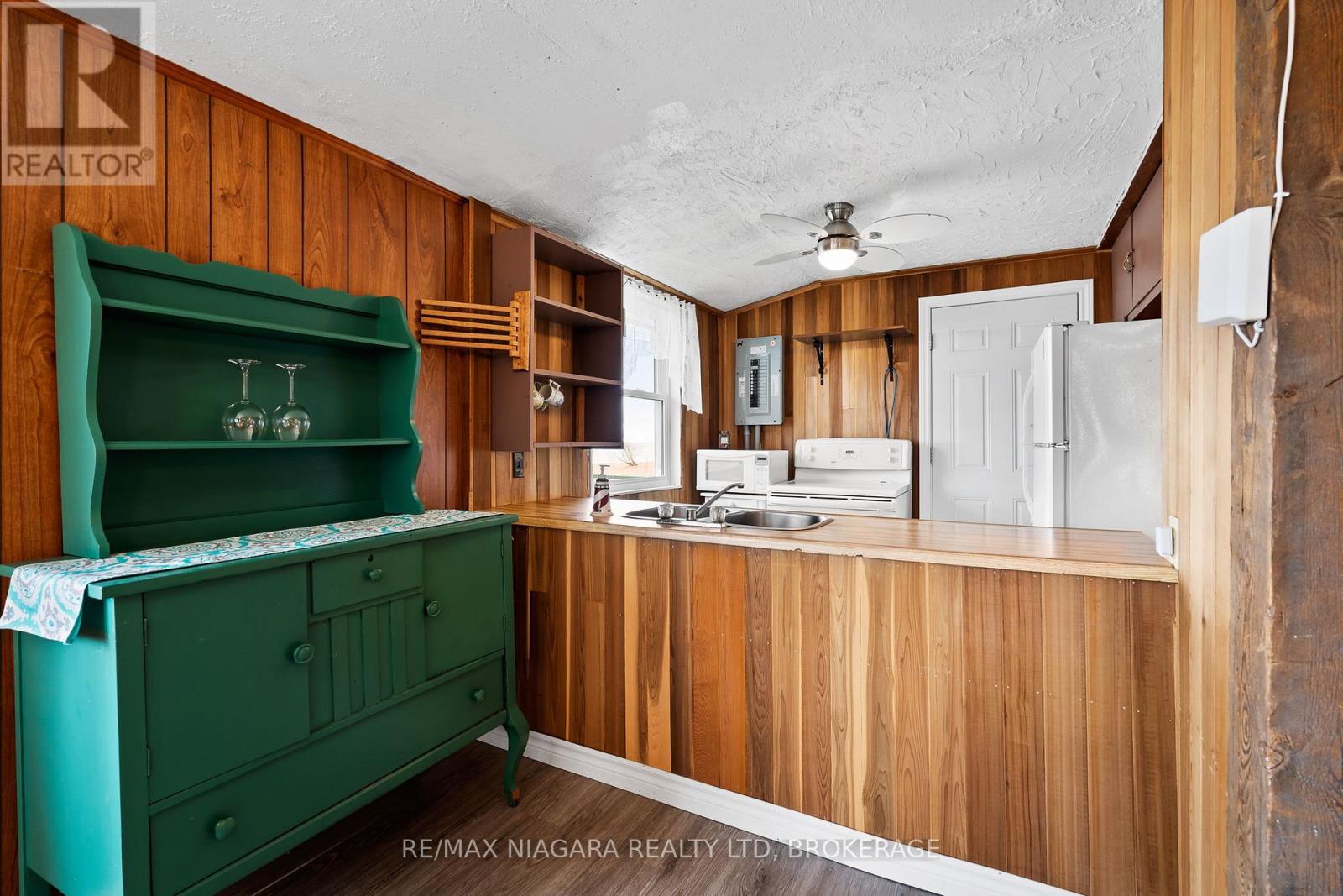 32 Erie Heights Line, Haldimand, Ontario  N0A 1K0 - Photo 15 - X12047863