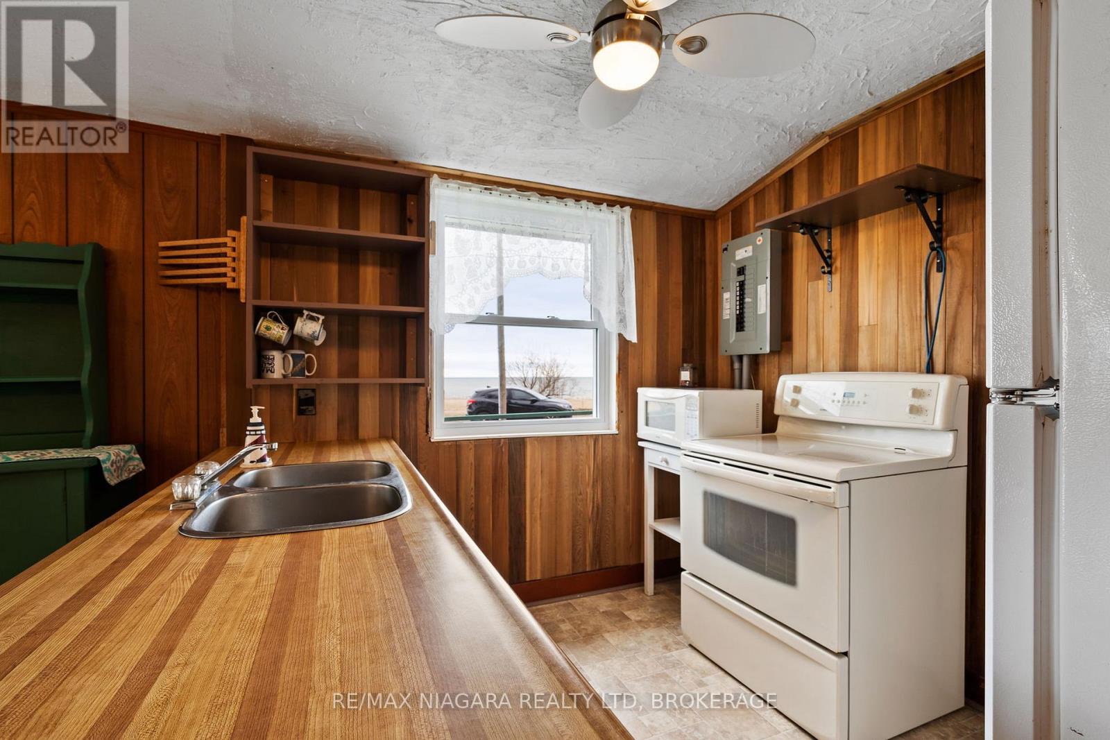 32 Erie Heights Line, Haldimand, Ontario  N0A 1K0 - Photo 16 - X12047863