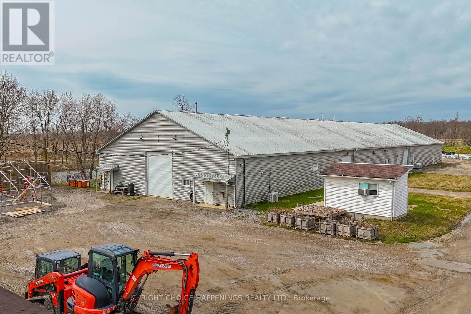 40828 Forks Road, Wainfleet, Ontario  L0S 1V0 - Photo 3 - X12062104