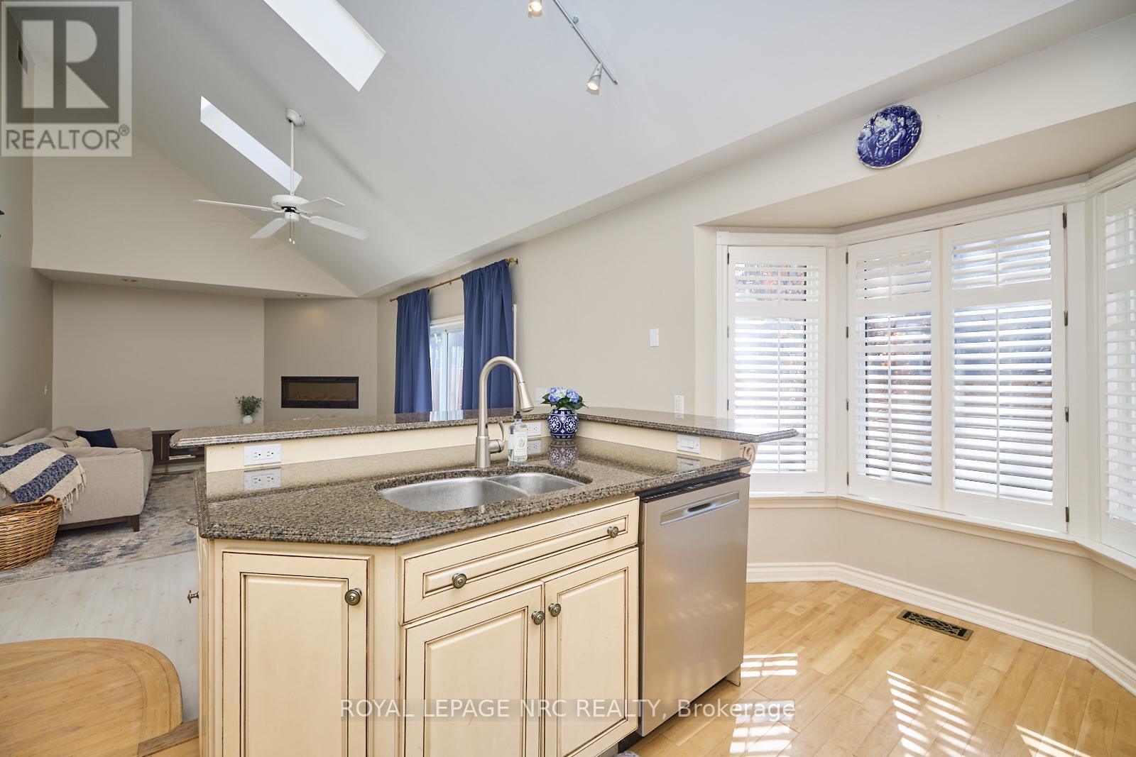 12 Brigantine Court, St. Catharines, Ontario  L2M 7V4 - Photo 12 - X12067740