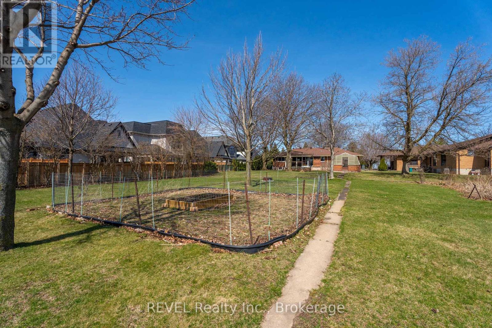 6398 Mountain Road, Niagara Falls, Ontario  L2E 6S4 - Photo 31 - X12068864