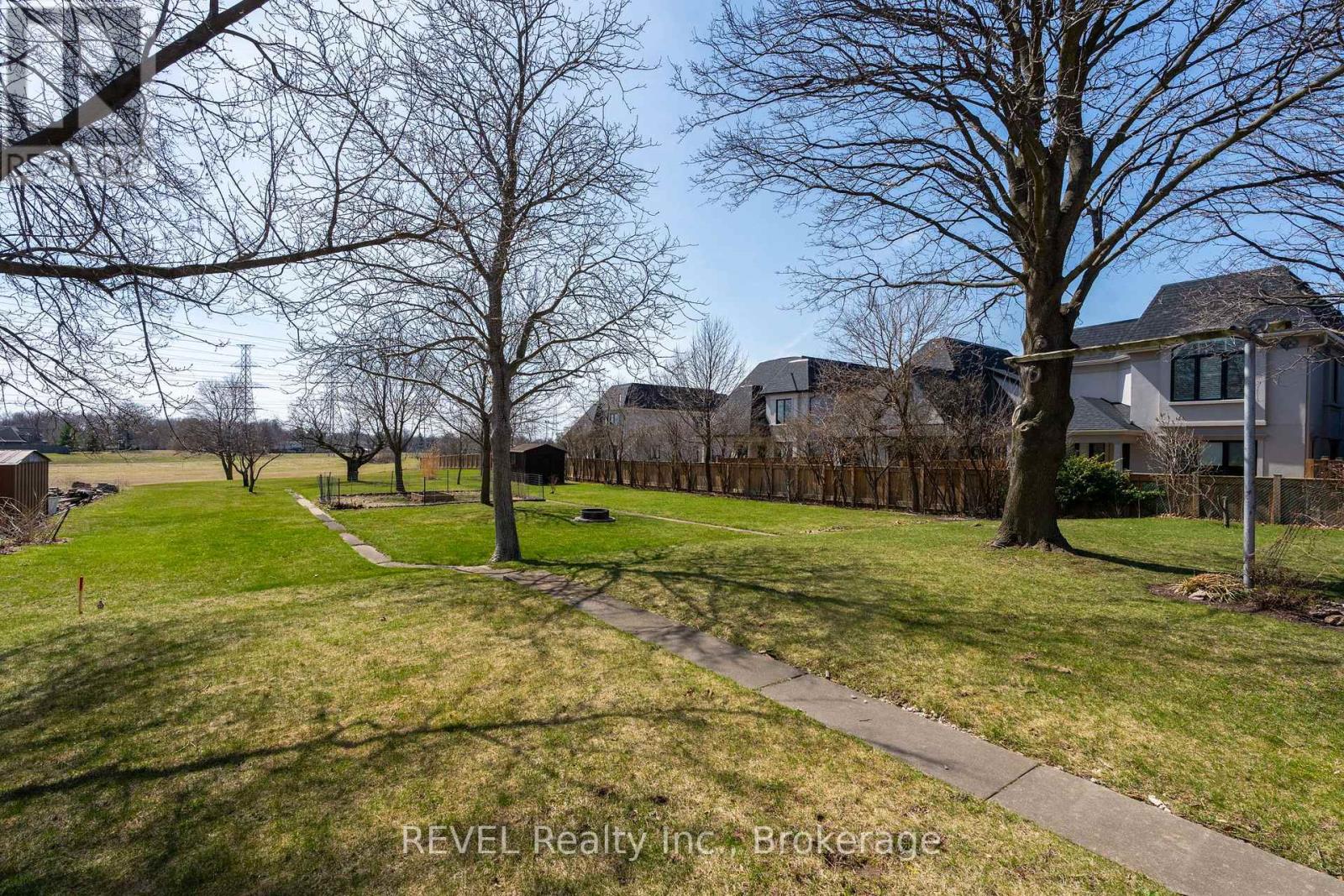 6398 Mountain Road, Niagara Falls, Ontario  L2E 6S4 - Photo 39 - X12068864