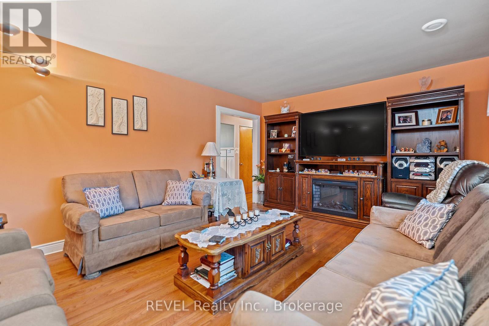 6398 Mountain Road, Niagara Falls, Ontario  L2E 6S4 - Photo 7 - X12068864