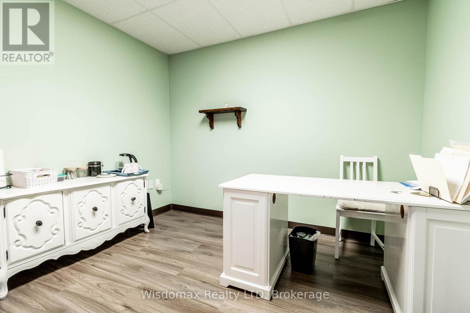 4 - 3710 Main Street, Niagara Falls, Ontario  L2G 6B1 - Photo 11 - X12090863