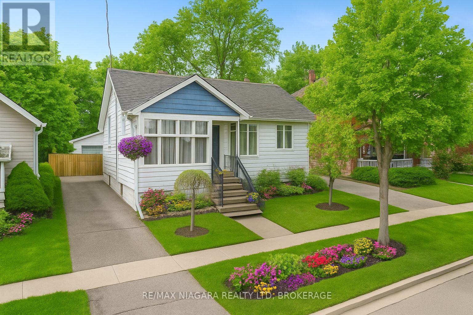 215 PHIPPS STREET, Fort Erie, Ontario