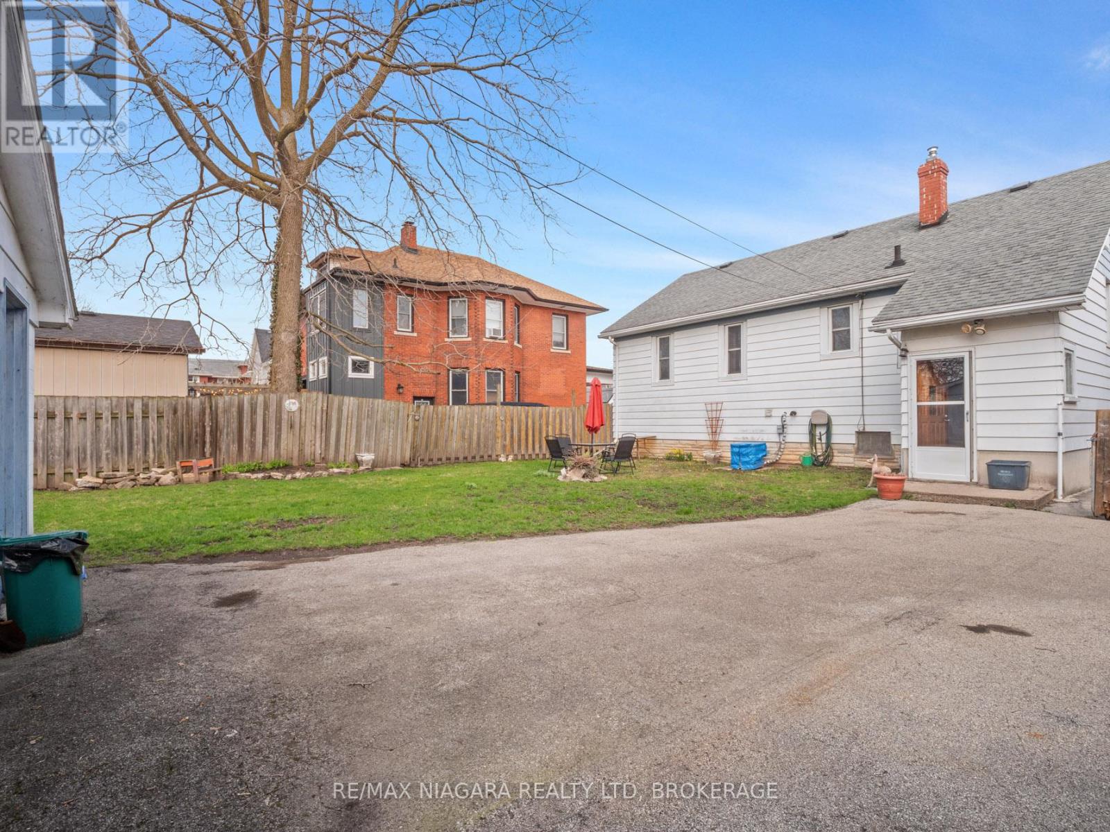 215 Phipps Street, Fort Erie, Ontario  L2A 2V4 - Photo 31 - X12103583