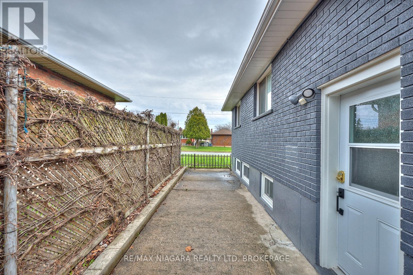 6933 Hagar Avenue, Niagara Falls, Ontario  L2G 5M6 - Photo 20 - X12105678