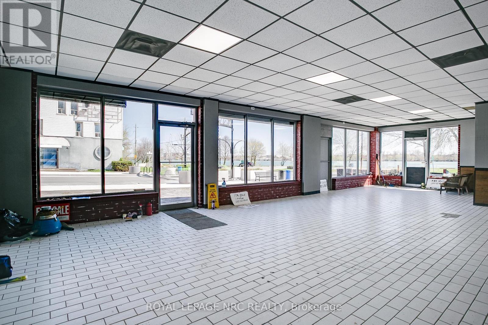 607 Niagara Boulevard, Fort Erie, Ontario  L2A 3H5 - Photo 12 - X12109202