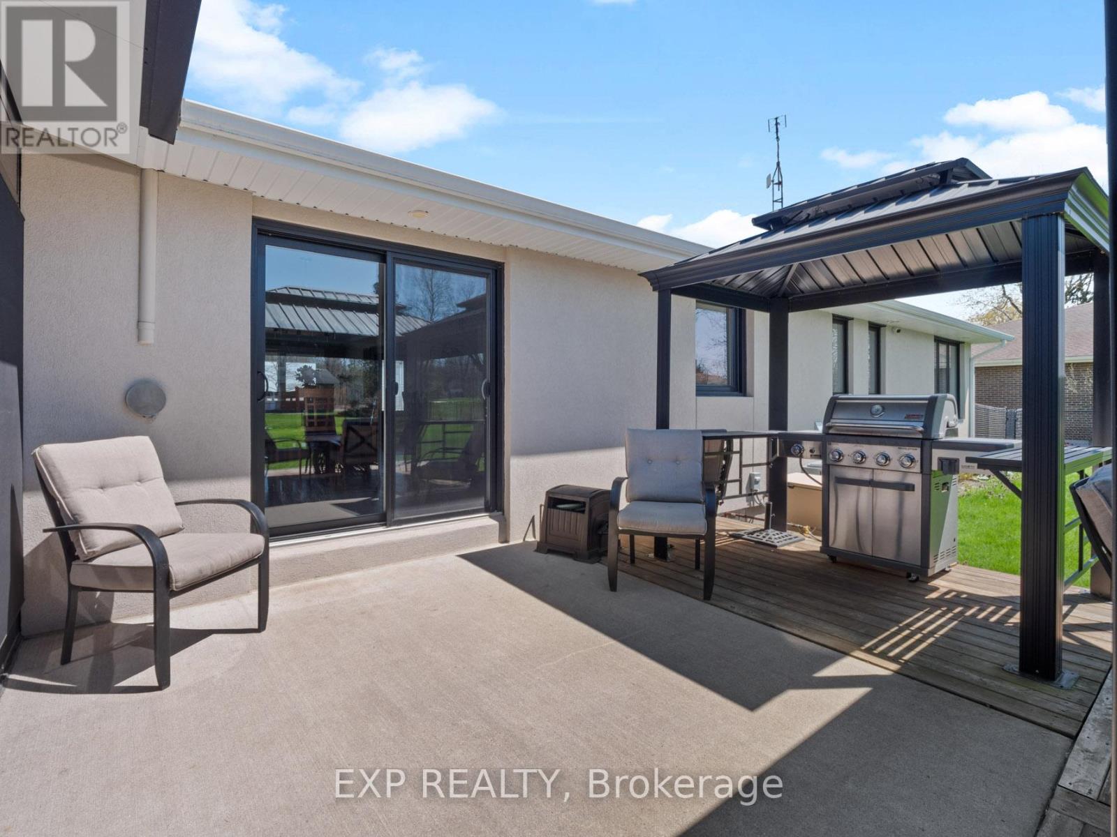 2189 Niagara Parkway, Fort Erie, Ontario  L2A 5M4 - Photo 33 - X12111106