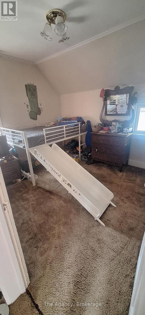 518 King Street, Port Colborne, Ontario  L3K 4H6 - Photo 10 - X12121015