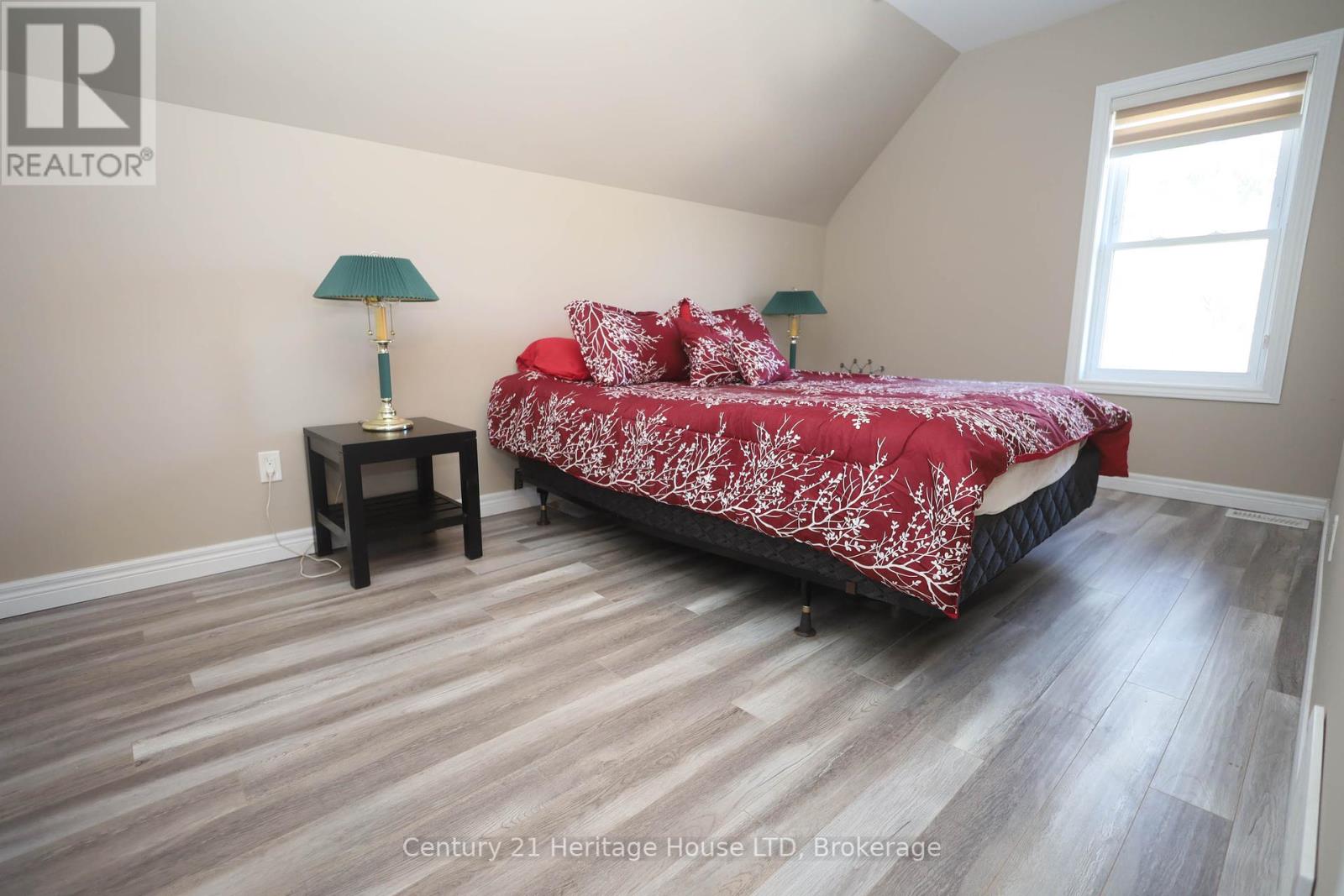 264 Henrietta Street, Fort Erie, Ontario  L2A 2K7 - Photo 15 - X12124904