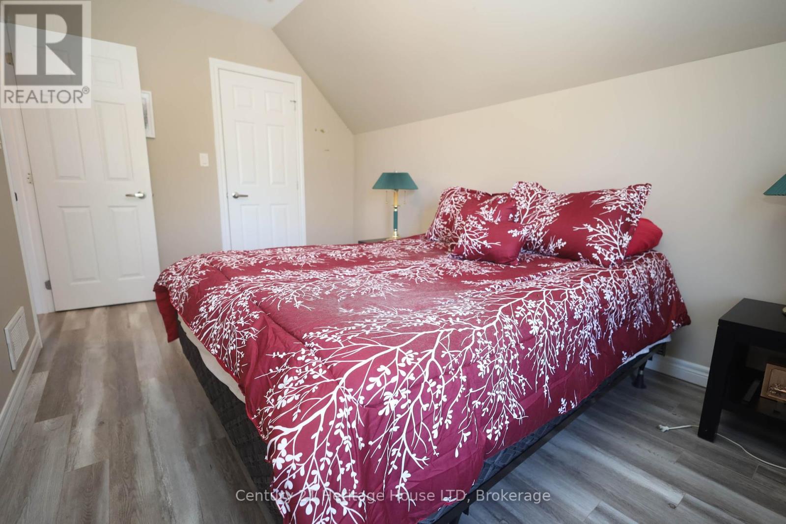 264 Henrietta Street, Fort Erie, Ontario  L2A 2K7 - Photo 16 - X12124904