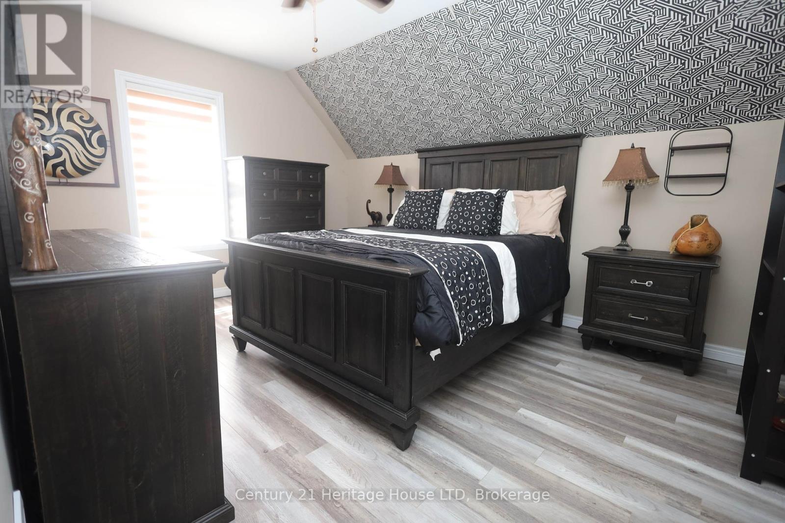 264 Henrietta Street, Fort Erie, Ontario  L2A 2K7 - Photo 17 - X12124904