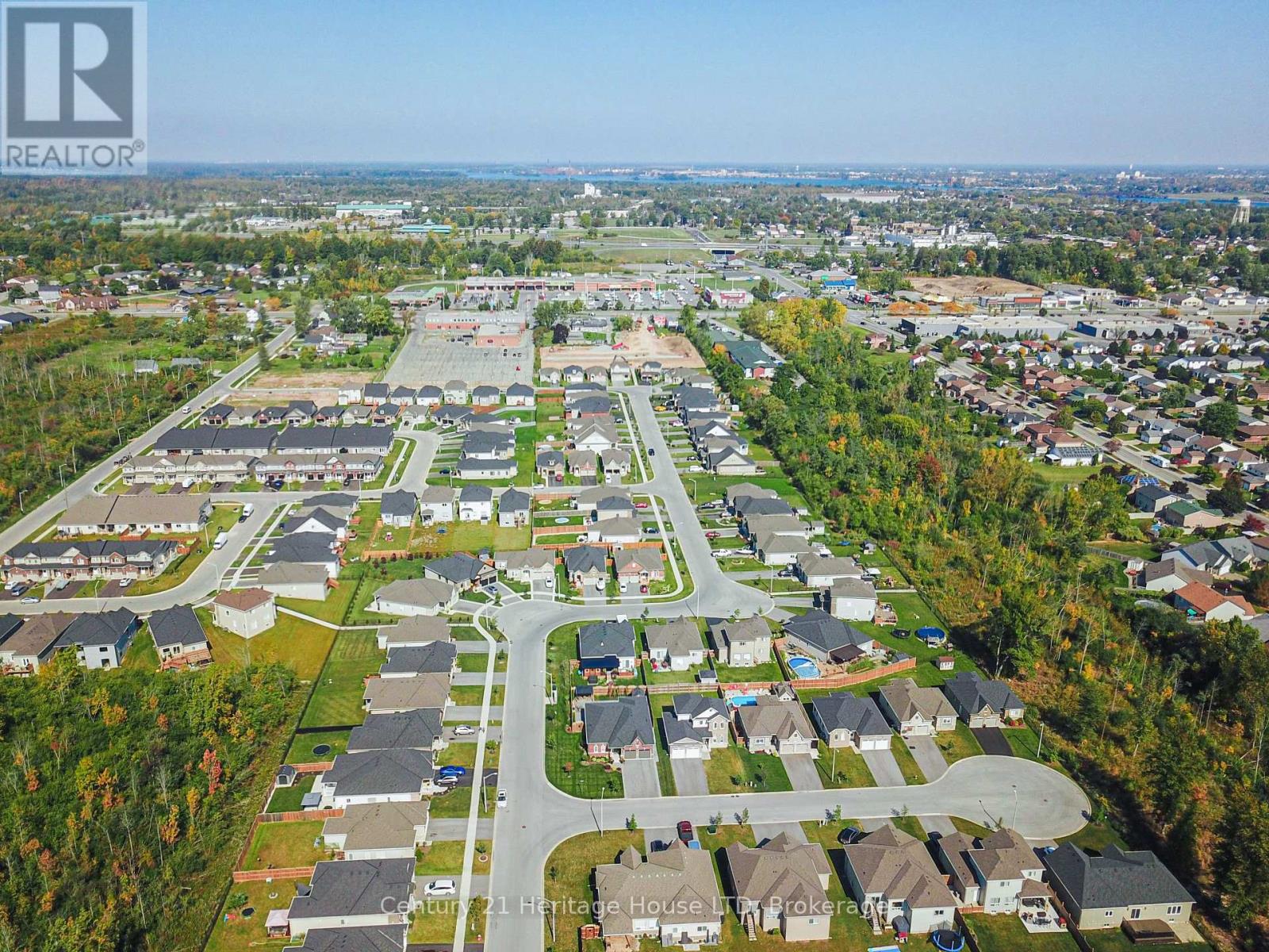 740 Burwell Street, Fort Erie, Ontario  L2A 0E2 - Photo 7 - X12124931