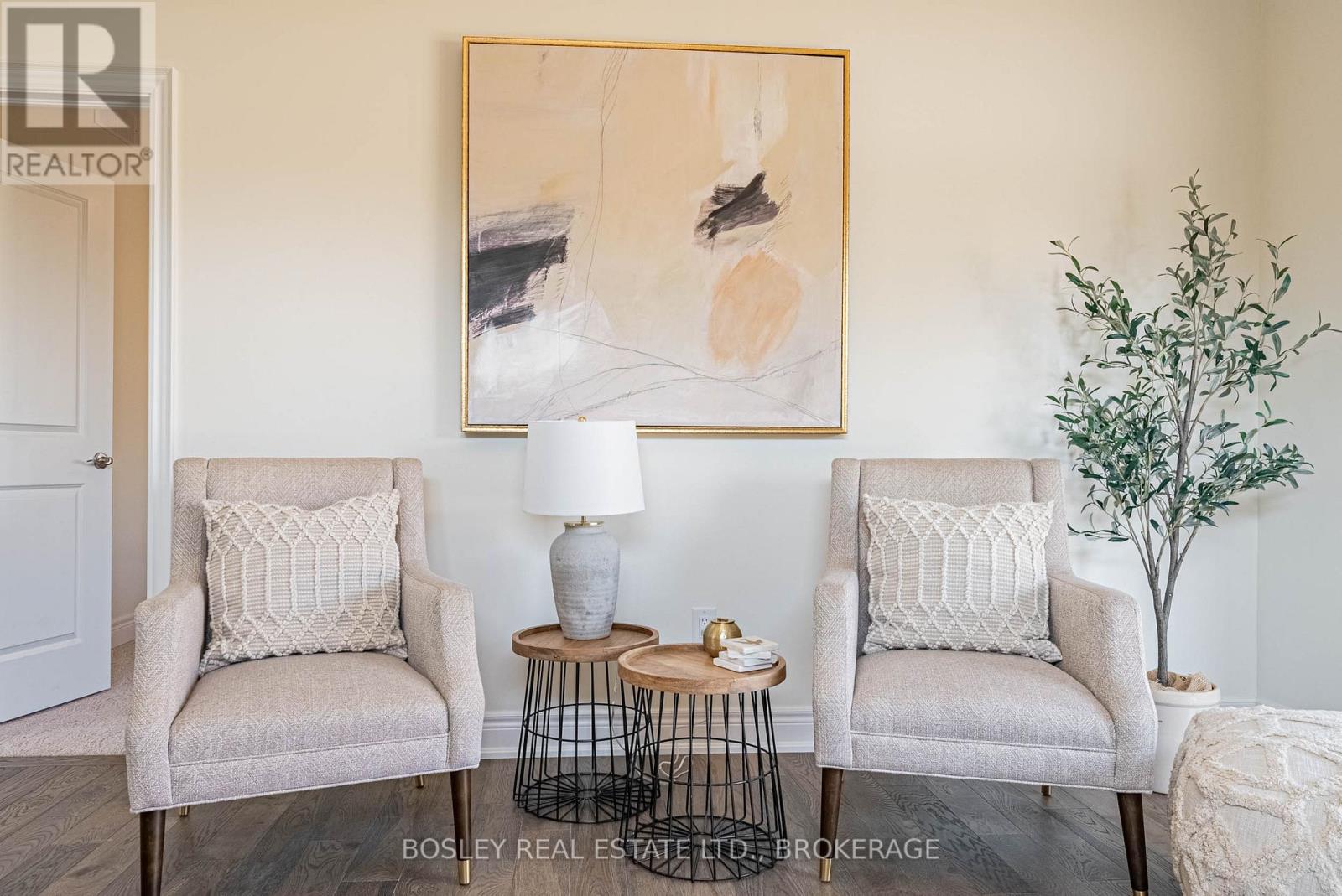 512 Royal Ridge Drive, Fort Erie, Ontario  L0S 1N0 - Photo 12 - X12154202