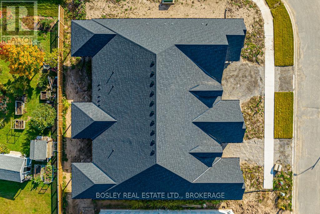 512 Royal Ridge Drive, Fort Erie, Ontario  L0S 1N0 - Photo 26 - X12154202