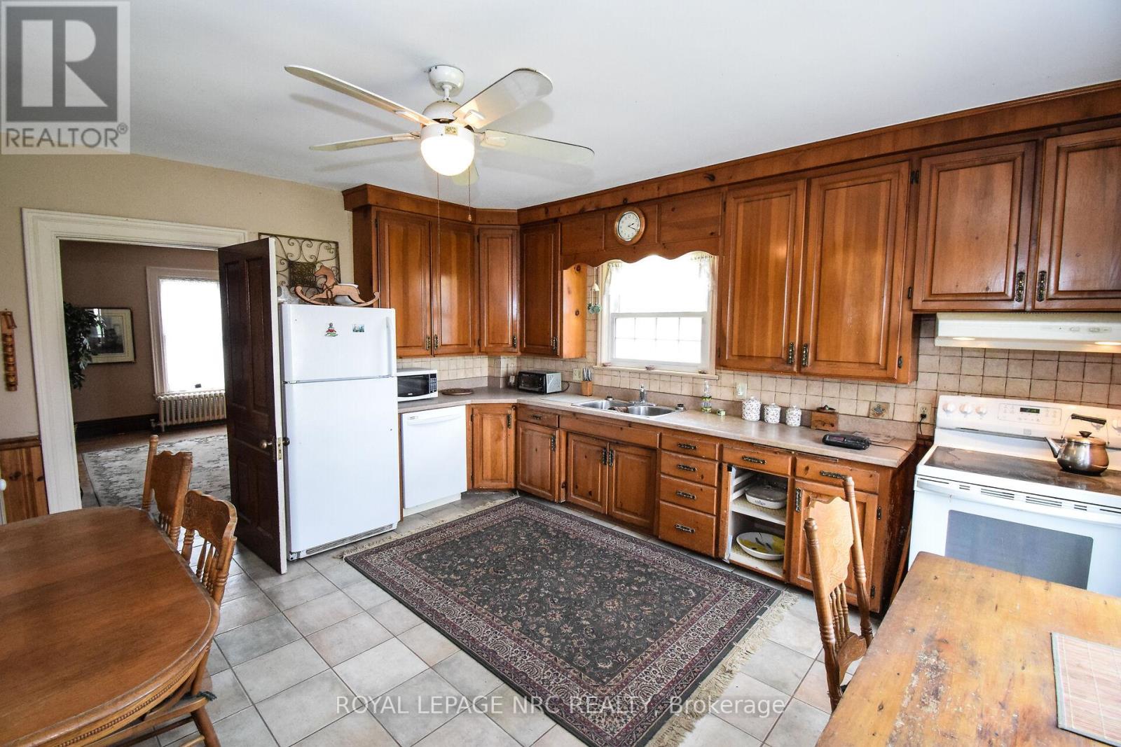 499 Townline Road, Niagara-On-The-Lake, Ontario  L2M 6W1 - Photo 38 - X12156473