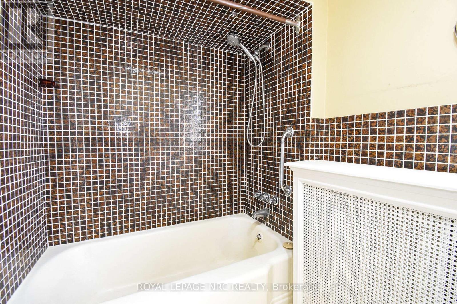 499 Townline Road, Niagara-On-The-Lake, Ontario  L2M 6W1 - Photo 47 - X12156473