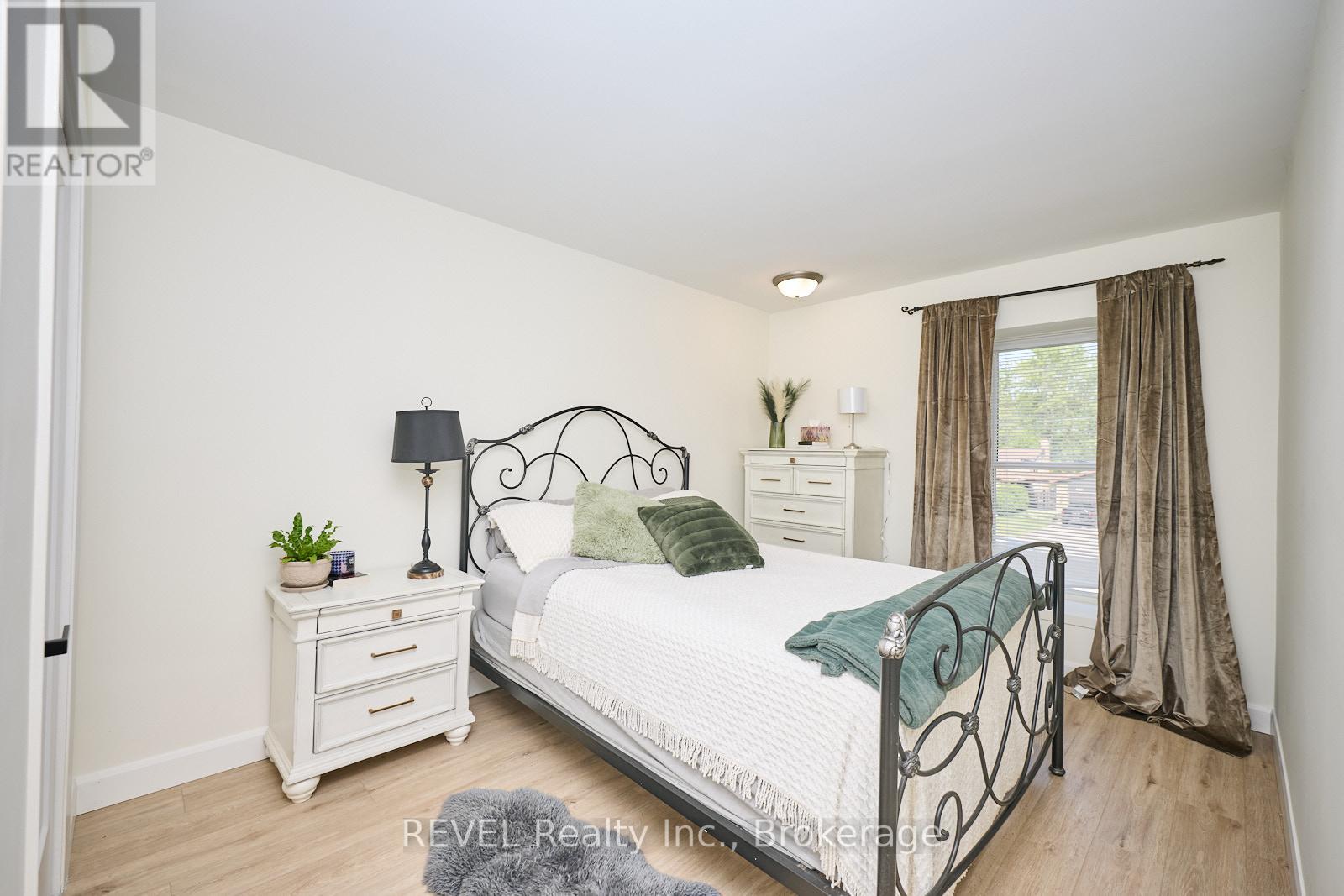 877 Daytona Drive N, Fort Erie, Ontario  L2A 4Z7 - Photo 13 - X12190550