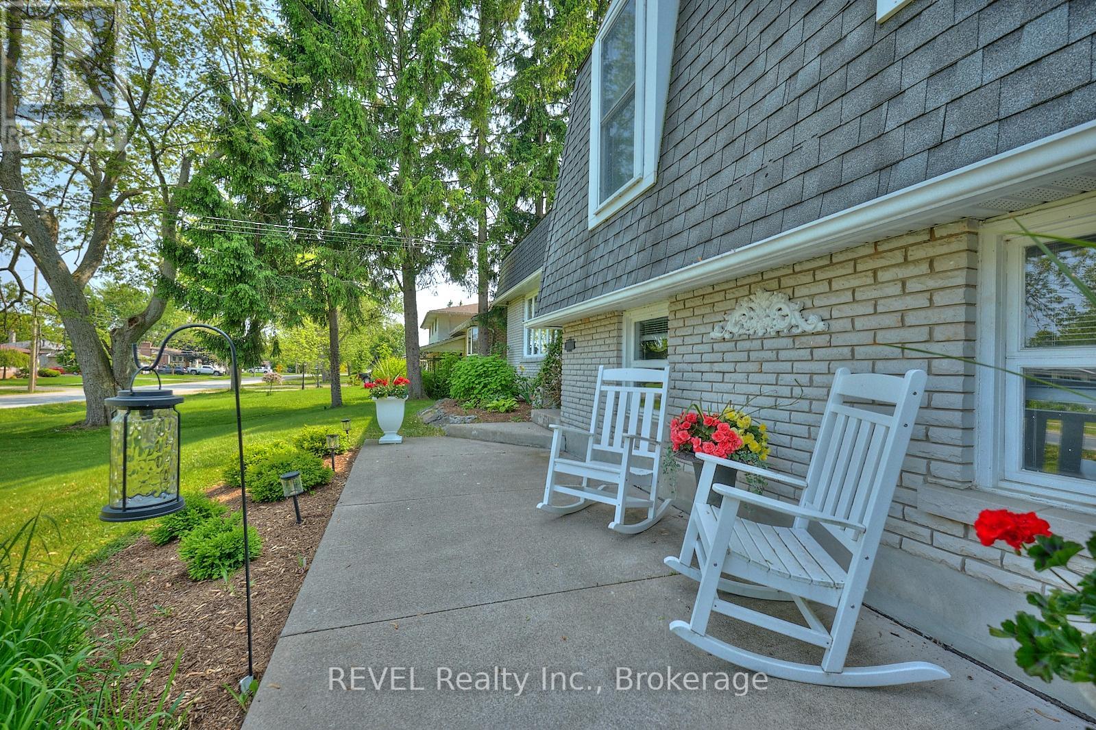 877 Daytona Drive N, Fort Erie, Ontario  L2A 4Z7 - Photo 2 - X12190550