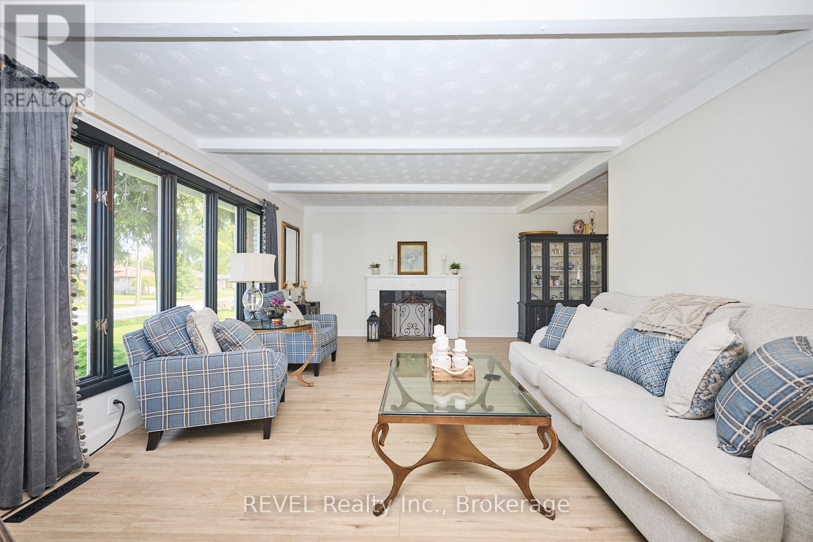 877 Daytona Drive N, Fort Erie, Ontario  L2A 4Z7 - Photo 4 - X12190550