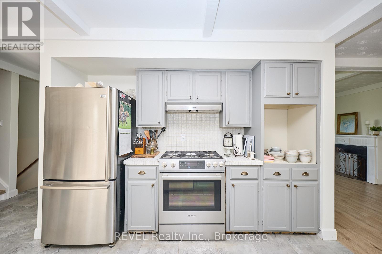 877 Daytona Drive N, Fort Erie, Ontario  L2A 4Z7 - Photo 8 - X12190550